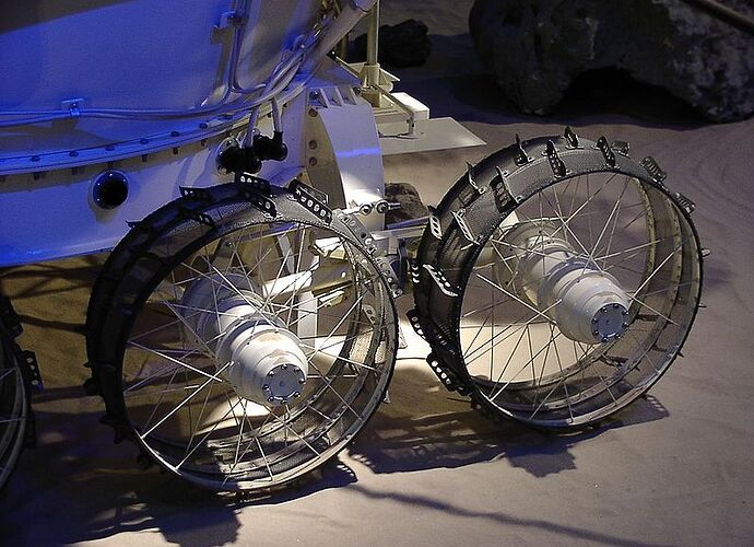 796px-Lunokhod_detail.jpg
