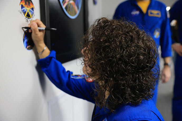 KSC-20260209-PH-KLS01_0017