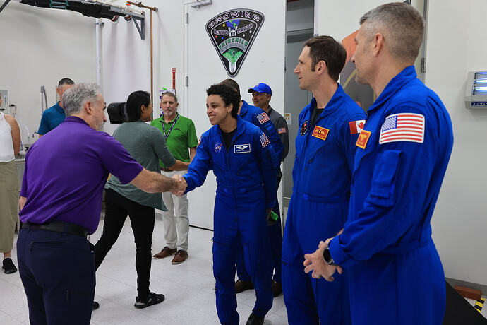 KSC-20260512-PH-KLS010093