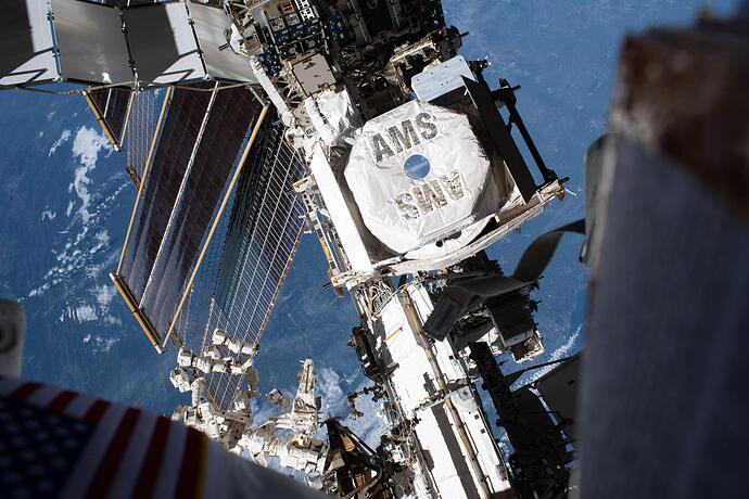 iss075e0068625~large