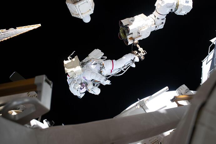 iss075e0070083~large