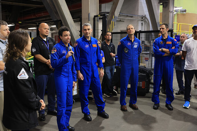 KSC-20260512-PH-KLS020025